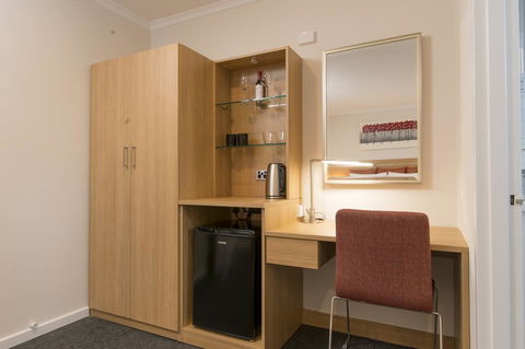 Adelaide Royal Coach - Kalgoorlie Accommodation 3