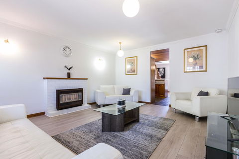 Adelaide Style Accommodation-Getaway In North Adelaide- Close To City - Kalgoorlie Accommodation 0