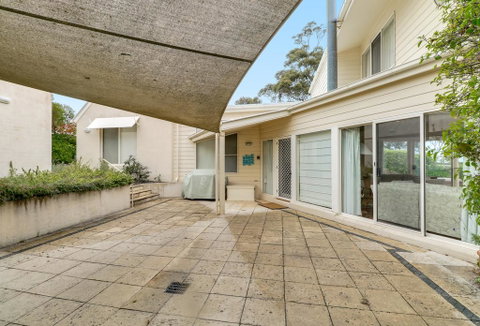 Aegina - Kalgoorlie Accommodation 1