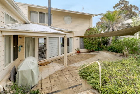 Aegina - Kalgoorlie Accommodation 2