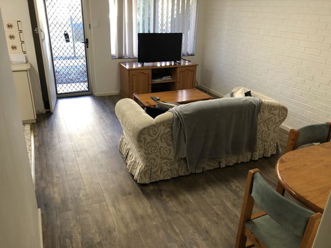 Affordable Comfortable Inglewood Apartment+Pool - Kalgoorlie Accommodation 1