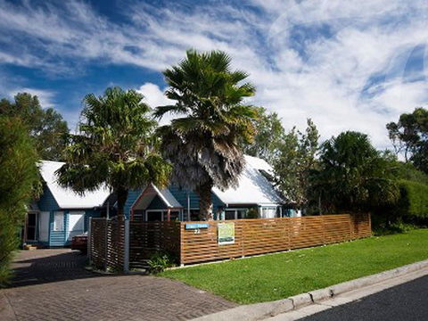 Affordable Twin Peaks 2 - Kalgoorlie Accommodation 0