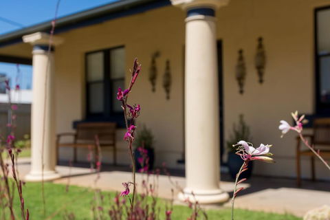 Agnes Cottage Bed & Breakfast - Kalgoorlie Accommodation 3
