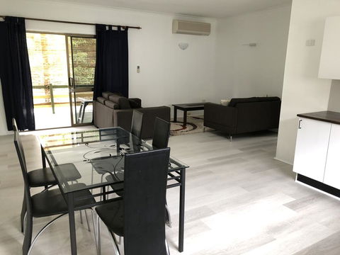 Airlie Getaway Unit 2 - Kalgoorlie Accommodation 3