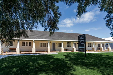 Albany Holiday Units - Kalgoorlie Accommodation 0