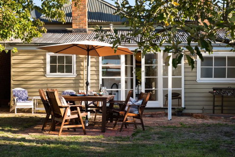 Albert Cottage - Kalgoorlie Accommodation 3