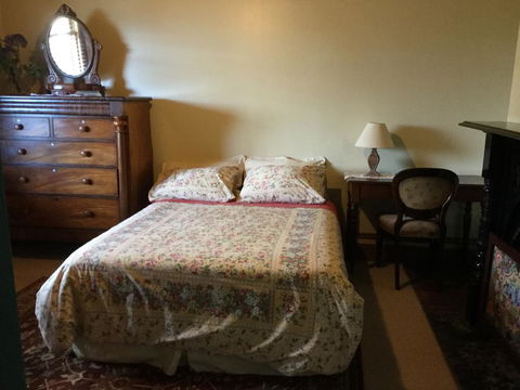 Albion Cottage - Kalgoorlie Accommodation 3