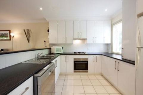 Albury Suites - Schubach Street - Kalgoorlie Accommodation 2