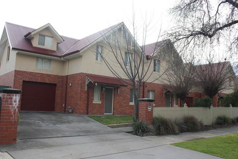 Albury Suites - Schubach Street - Kalgoorlie Accommodation 3