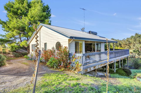 All Decked Out - Kalgoorlie Accommodation 1