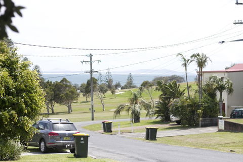 Almare, 7 Gowing Street - Kalgoorlie Accommodation 0