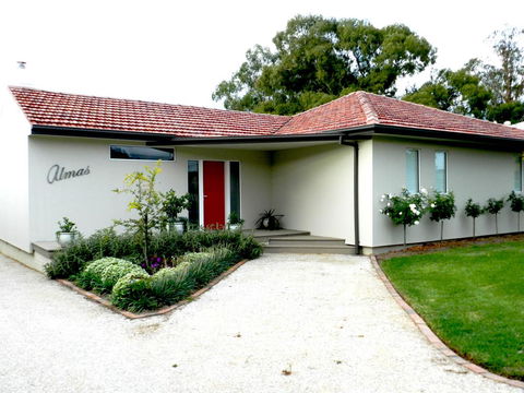 Almas Cottage - Kalgoorlie Accommodation 1
