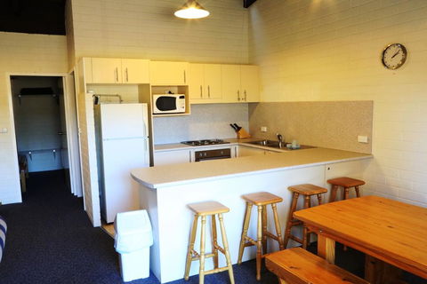 Alpha 8 - Kalgoorlie Accommodation 0