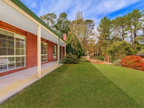Alpine Mist - Spacious 5 Bedroom Home - Kalgoorlie Accommodation 3