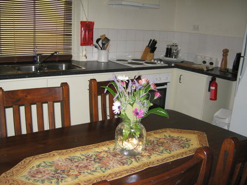 Amalie Cottage Waikerie - Kalgoorlie Accommodation 3