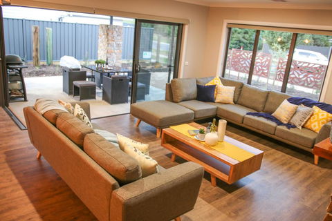 Amaroo - Kalgoorlie Accommodation 0