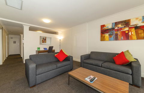 Amazing Accommodations: St Kilda - Kalgoorlie Accommodation 3