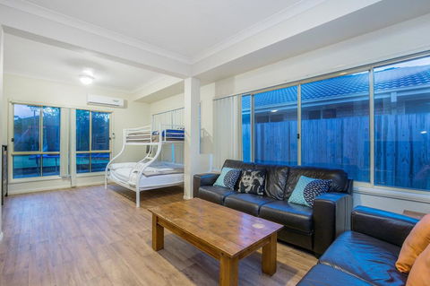 Anaheim Family Lodge By Getastay - Kalgoorlie Accommodation 1