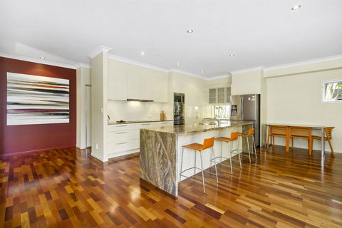 ANGOURIE HOUSE - SALT VILLAGE - Kalgoorlie Accommodation 2