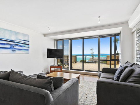 APARTMENT 12 PACIFIC APARTMENTS- Across From The Pier - Kalgoorlie Accommodation 3