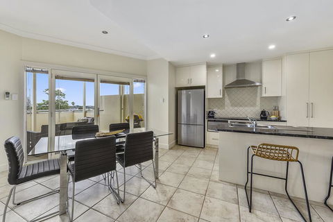 Apartment On Lake Terrace - Kalgoorlie Accommodation 1
