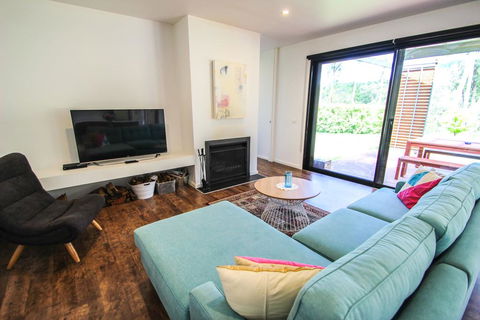 Apex House - Kalgoorlie Accommodation 3