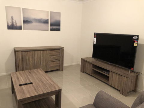 Apple House Tarneit North - Kalgoorlie Accommodation 3