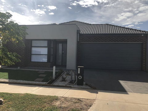 Apple House Tarneit North - Kalgoorlie Accommodation 2