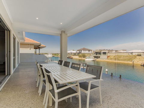 Aqua Vista - Kalgoorlie Accommodation 2
