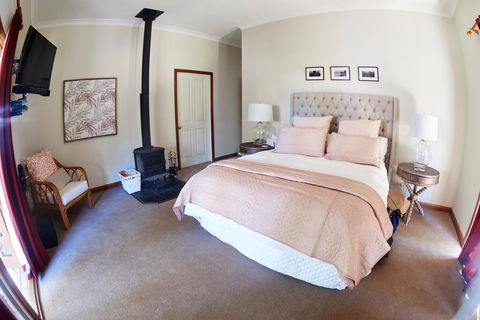 Arcadian Retreat - Kalgoorlie Accommodation 3