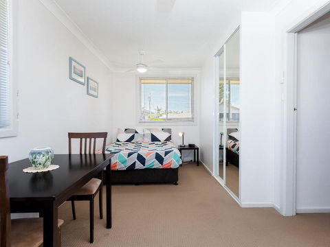 Argyle Cottage' 41 Argyle Avenue - Great Family Home For Holidays - Kalgoorlie Accommodation 3