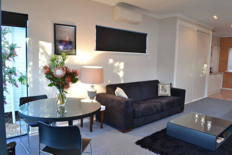 Aroha - Kalgoorlie Accommodation 2