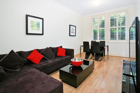 Art Deco In The Cul-de-Sac - Spacious Executive 1BR Potts Point Apartment In Quiet Cul-de-Sac - Kalgoorlie Accommodation 0