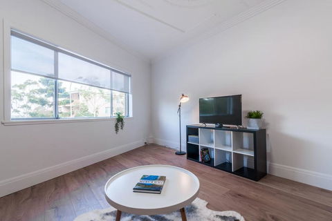 Art Deco Mosman Dream-Minutes Drive To Balmoral - Kalgoorlie Accommodation 2