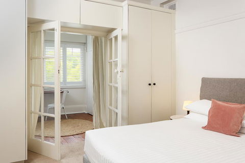 Art Deco Oasis Minutes From The City - Kalgoorlie Accommodation 1