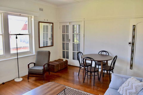 Artistic Apartment In Sunny Elwood Near St Kilda - Kalgoorlie Accommodation 2