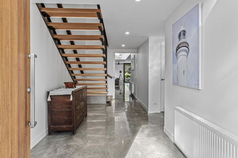 Luxurious Haven House By The Beachside Ocean Grove - Kalgoorlie Accommodation 2