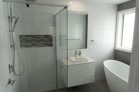 Luxury Home In Gledswood Hills - Sleeps 9 Guests - Kalgoorlie Accommodation 3