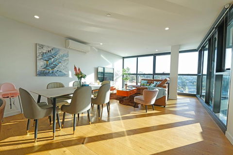 Luxury 3BRM Condo Pool Yoga Gym 2-Carport BoxHill - Kalgoorlie Accommodation 3