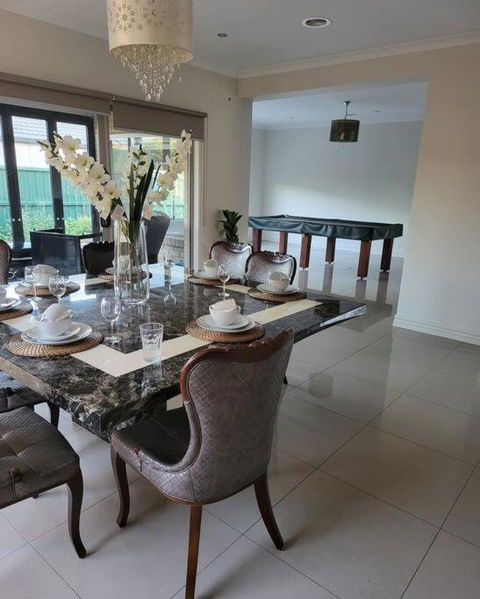 Luxury Green - Kalgoorlie Accommodation 2