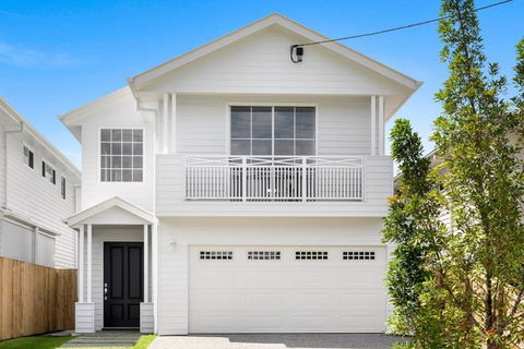 Luxury House With Pool, Close To CBD - Kalgoorlie Accommodation 2