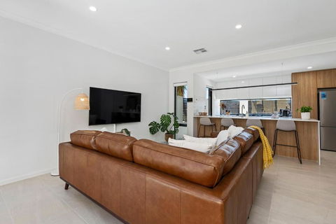 Luxury Urban Retreat - Kalgoorlie Accommodation 1