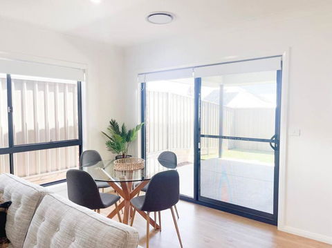 Luxury Villa 2 - Kalgoorlie Accommodation 2