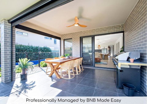 Macquarie Entertainer - Pool Retreat, Pet Friendly - Kalgoorlie Accommodation 0