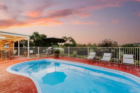 Macquarie Manor - Experience Grand Country Living - Kalgoorlie Accommodation 0