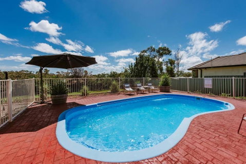 Macquarie Manor - Experience Grand Country Living - Kalgoorlie Accommodation 3