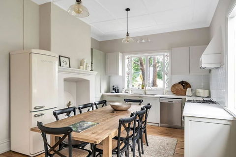 Luxury Heritage Home 10min Walk To Scenic World - Kalgoorlie Accommodation 3