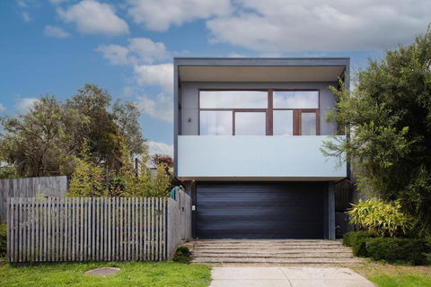 Maison Du Rocher - Meaby Street - Sleeps 6 - Pets - Kalgoorlie Accommodation 0