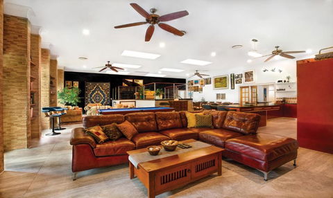 Luxury Penthouse 5 BDR 3 Bath Twin Rain Showers 365 Sq Mtrs - Kalgoorlie Accommodation 1