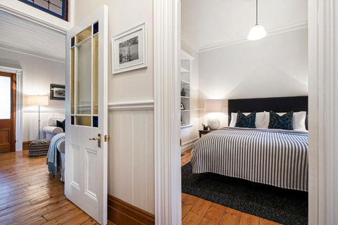 MARIGOLD COTTAGE Charming 1870s Central Daylesford Cottage - Kalgoorlie Accommodation 1